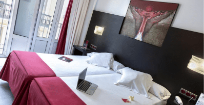 Car hire Hotel del Pintor