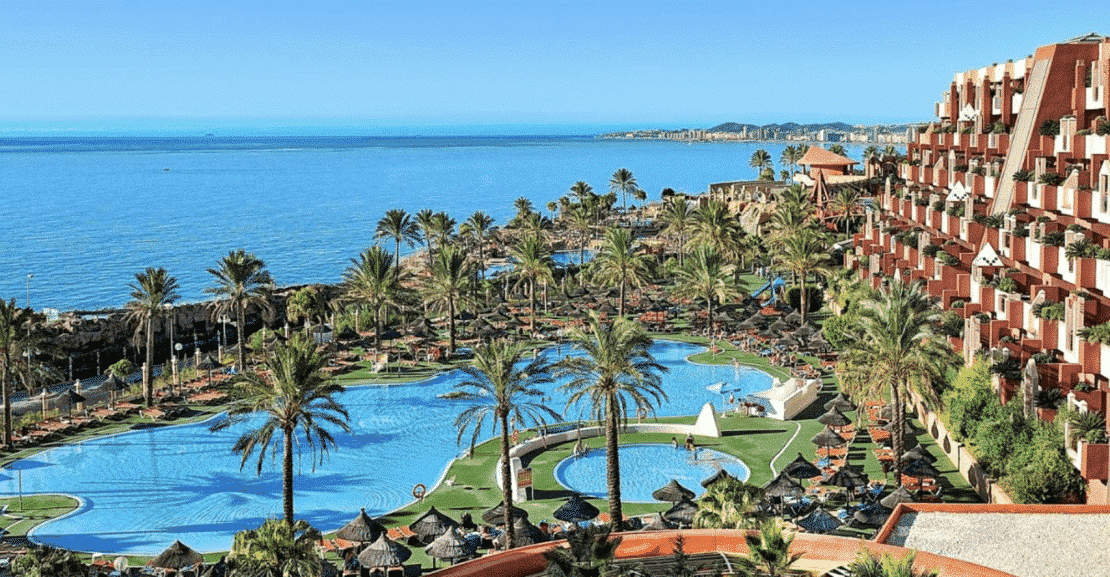 alquiler de coches Hotel Holiday Village