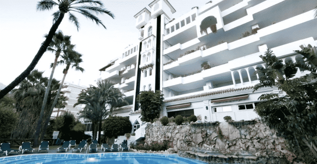 alquiler de coches Aparthotel Monarque Sultán