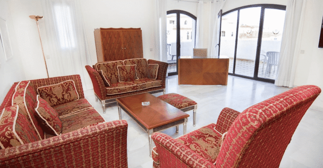 Alquiler de coches Hotel Park Plaza Suites